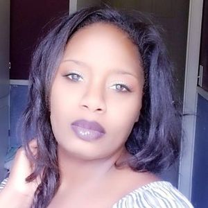 Meet your Posher, Dionne